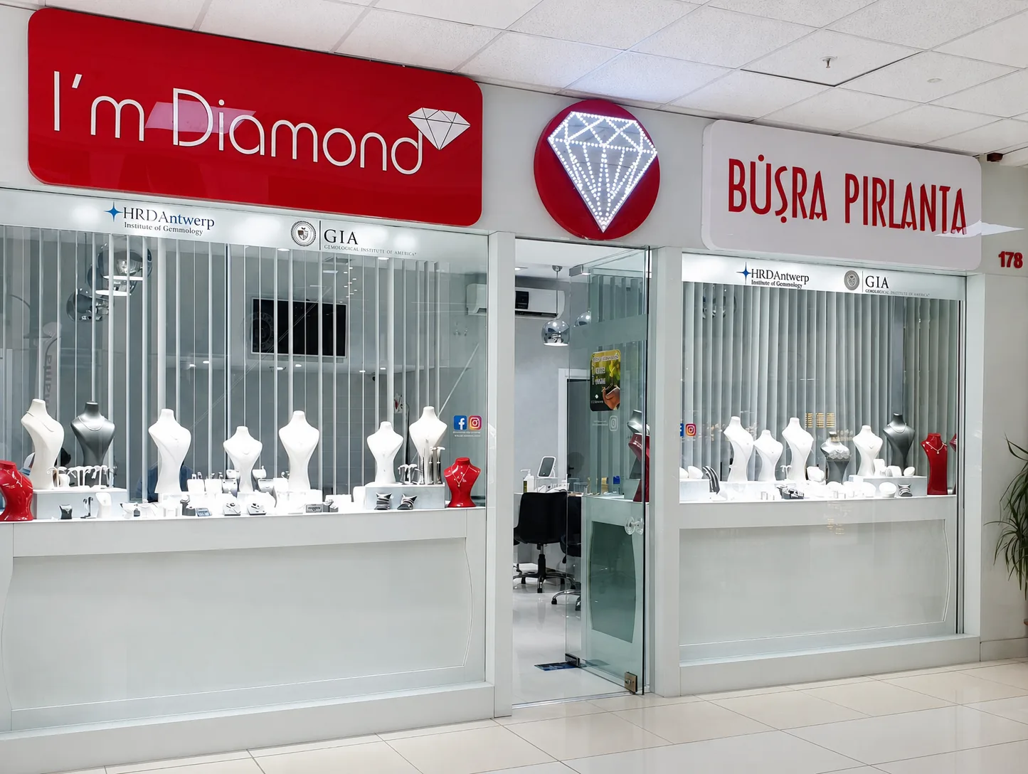 Büşra Pırlanta Kuyumcukent mağazası