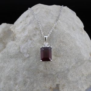 2.42 Karat Pırlanta Glassfilled Yakut Kolye
