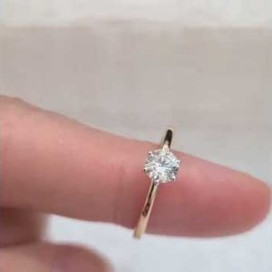 0.41 Karat Pırlanta Tektaş Yüzük