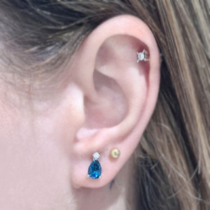 1.78 Karat Pırlanta ve Blue Topaz Küpe - KP01912