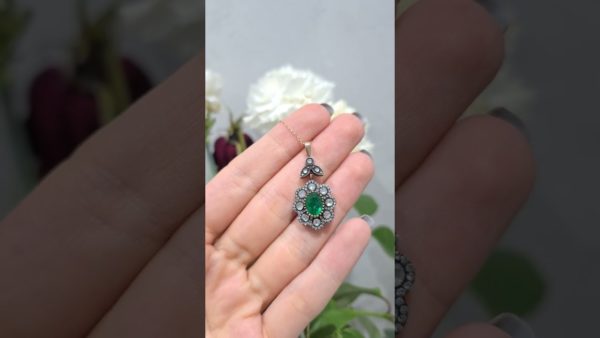 2. El 1.56 Karat Elmas ve Zümrüt Kolye ürün videosu