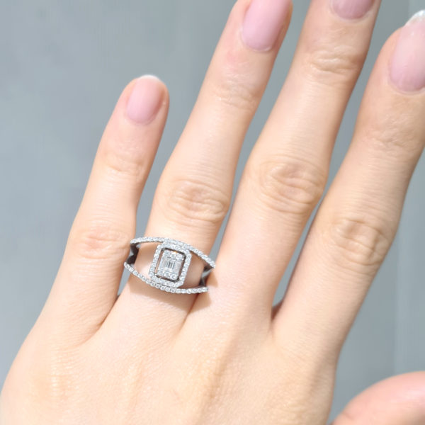 2. El 0,50 Karat Baget Pırlantalı Tasarım Yüzük - X003665