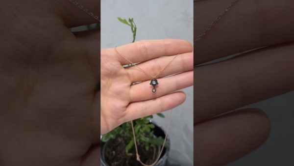 2. El 0,07 Karat Elmas Kolye ürün videosu