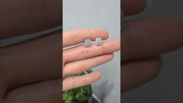 2. El 0,60 Karat Pırlanta Baget Küpe ürün videosu