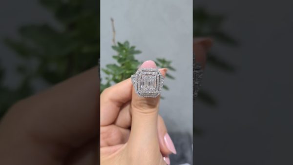 2. El 1,80 Ct Fantezi Baget Yüzük ürün videosu