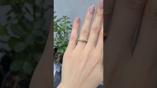 2. El 0,12 Karat Pırlanta Tektaş Yüzük ürün videosu