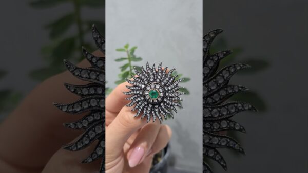 2. El 1,95 Karat Elmas ve Zümrüt Fantezi Broş ürün videosu