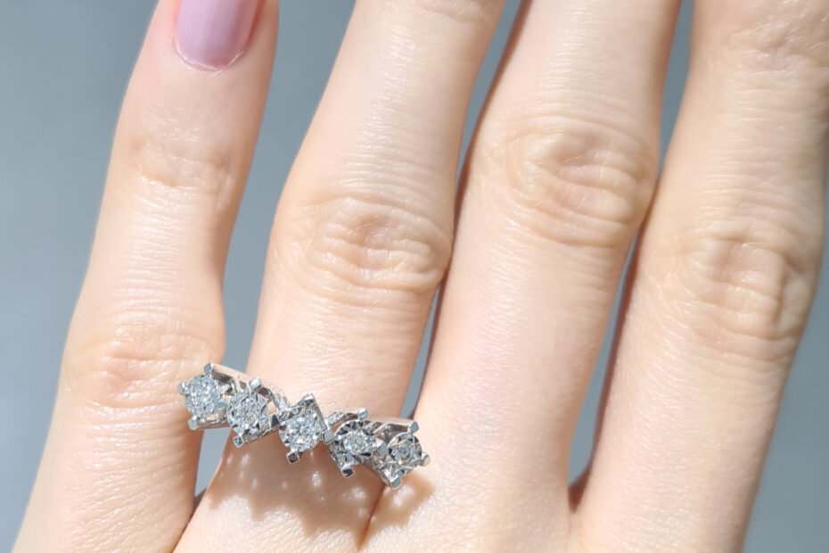 2. El 0,15 Karat Pırlanta Efektli Beştaş Yüzük