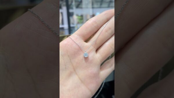 2. El 0,21 Karat Pırlanta Çiçek Kolye ürün videosu