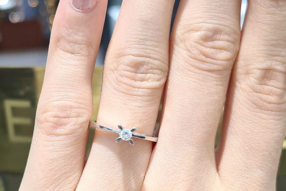 2. El 0,09 Karat Pırlanta Tektaş Yüzük