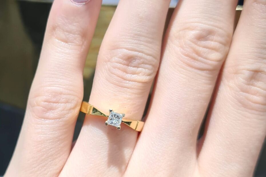 2. El 0,25 Karat Prenses Pırlanta Tektaş Yüzük X005105