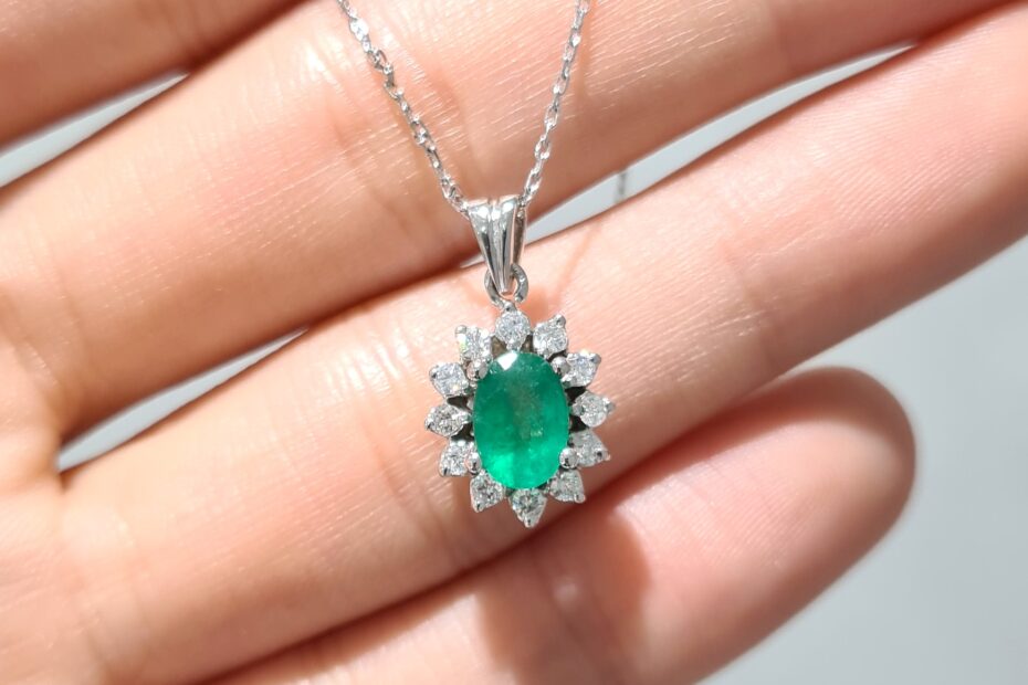 2. El 0,79 Karat Pırlanta ve Zümrüt Kolye X005091