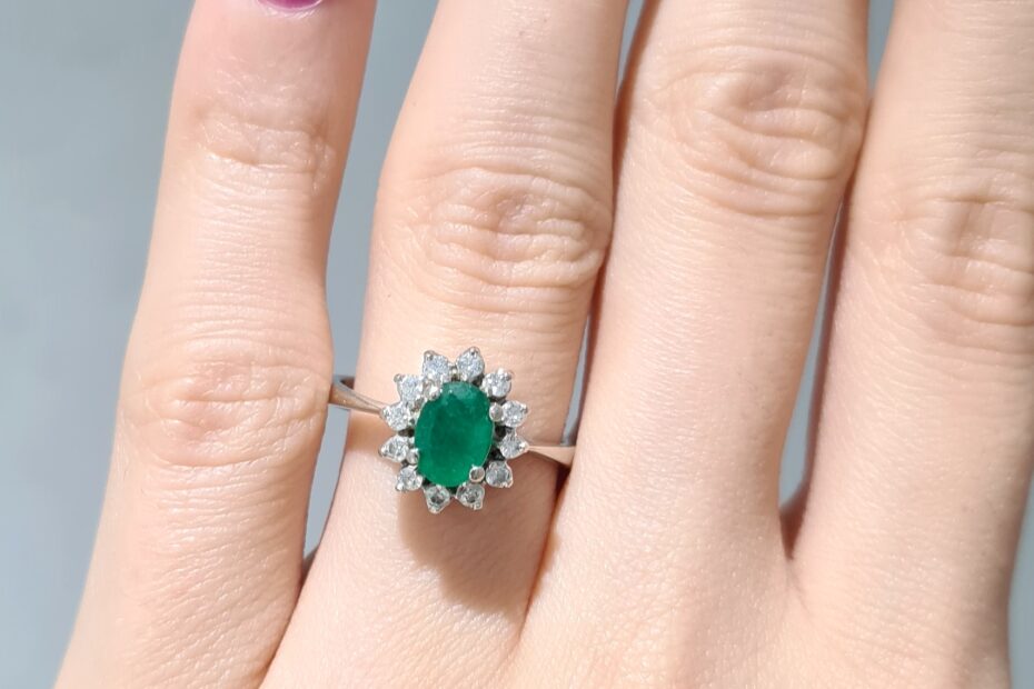 2. El 0,84 Karat Pırlanta ve Zümrüt Yüzük X005092