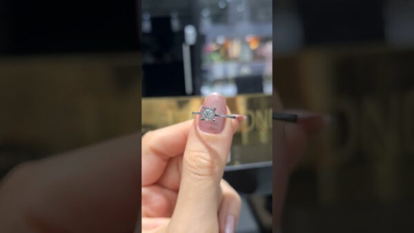 2. El 0,17 Karat Pırlanta Tektaş Yüzük ürün videosu