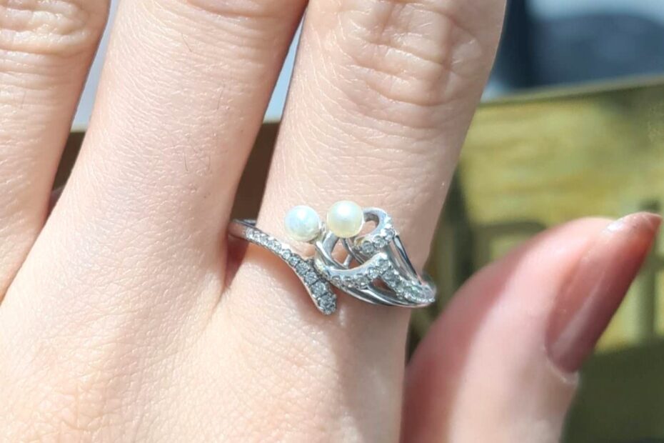 2. El 0,10 Karat Pırlanta ve İncili Tasarım Yüzük X005157