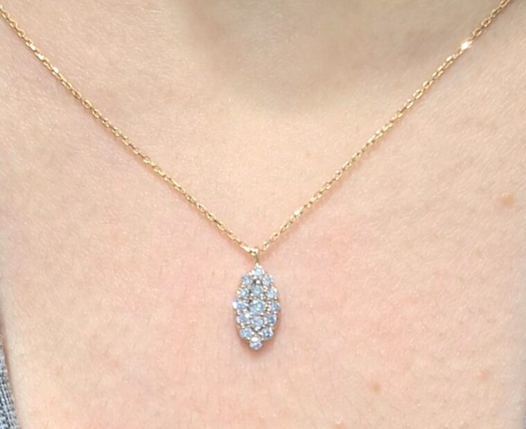 2. El 0,17 Karat Pırlanta Rose Mekik Kolye X005215