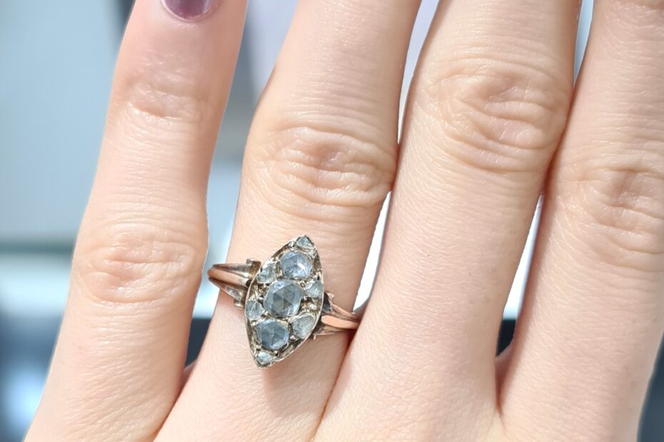 2. El 0,30 Karat Elmas Tasarım Mekik Yüzük X005242