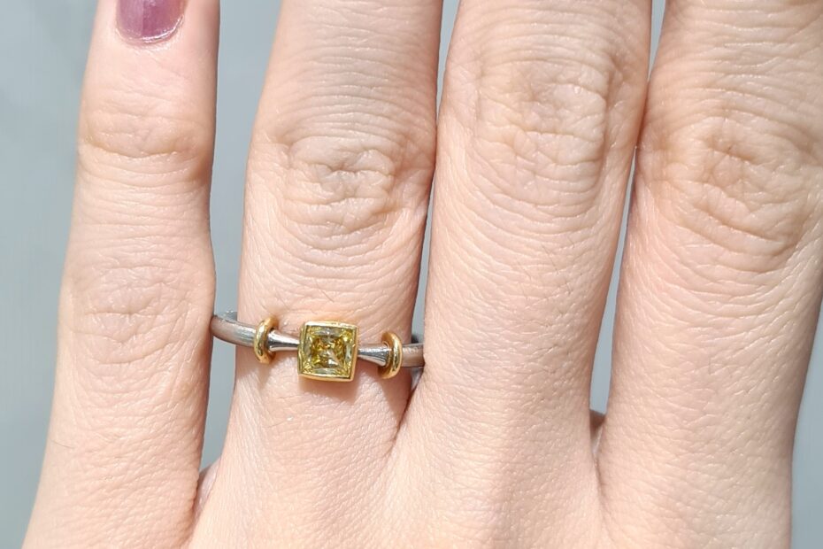 2. El 0,30 Karat Fancy Pırlantalı Tasarım Platin Yüzük ALM1034