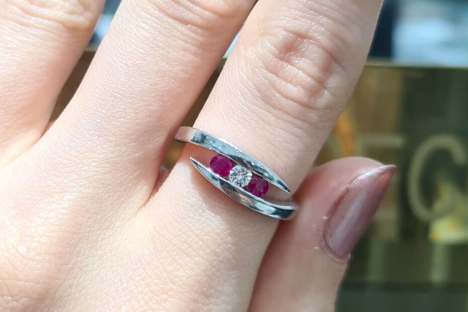 2. El 0,30 Karat Pırlanta ve Yakut Yüzük X005293