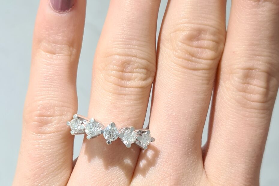 2. El 0,98 Karat HRD Sertifikalı Pırlanta Beştaş Yüzük