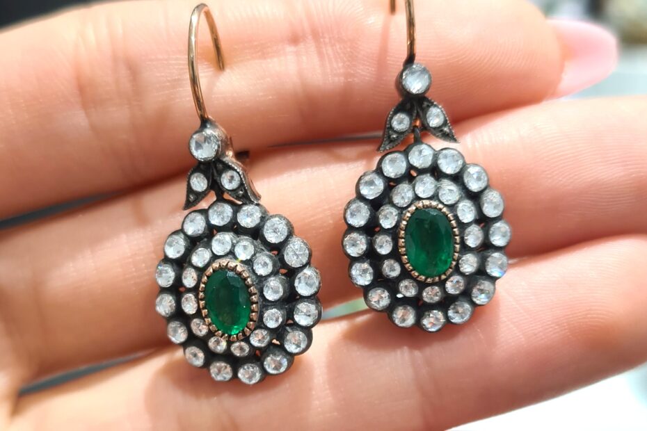 2. El 2,17 Karat Elmas ve Zümrüt Oval Küpe X005363