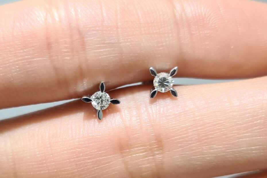 2. El 0,21 Karat Pırlanta Tektaş Küpe X005387