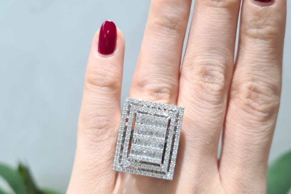 2. El 2,48 Karat Pırlanta Fantezi Baget Yüzük X005484