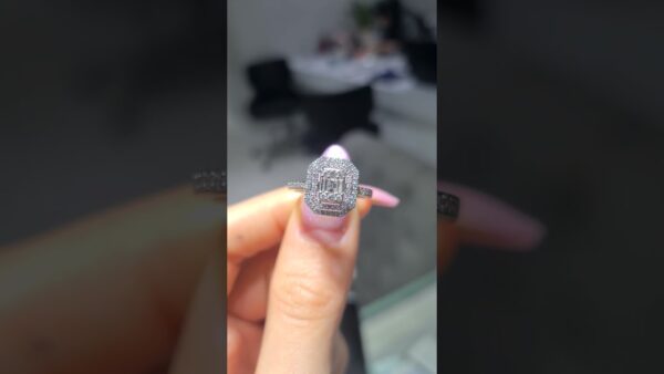 2. El 0,57 Karat Pırlanta Baget Yüzük ürün videosu