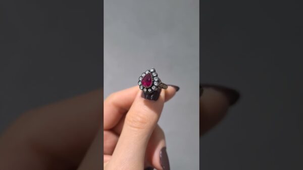 2. El 0,80 Karat Elmas ve Yakut Damla Yüzük ürün videosu