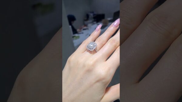 2. El 0,94 Karat Pırlanta Baget Yüzük ürün videosu