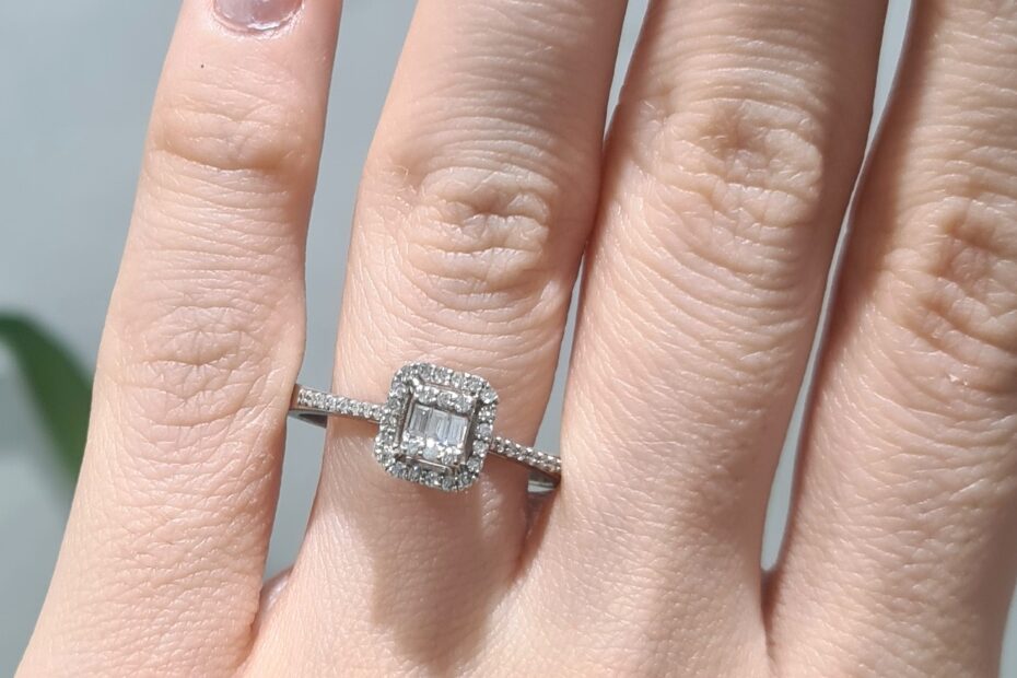 2. El 0,30 Karat Pırlanta Baget Yüzük X005727