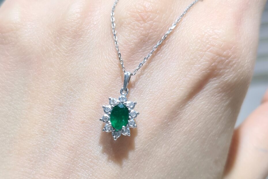 2. El 0,45 Karat Pırlanta ve Zümrüt Oval Kolye X005662