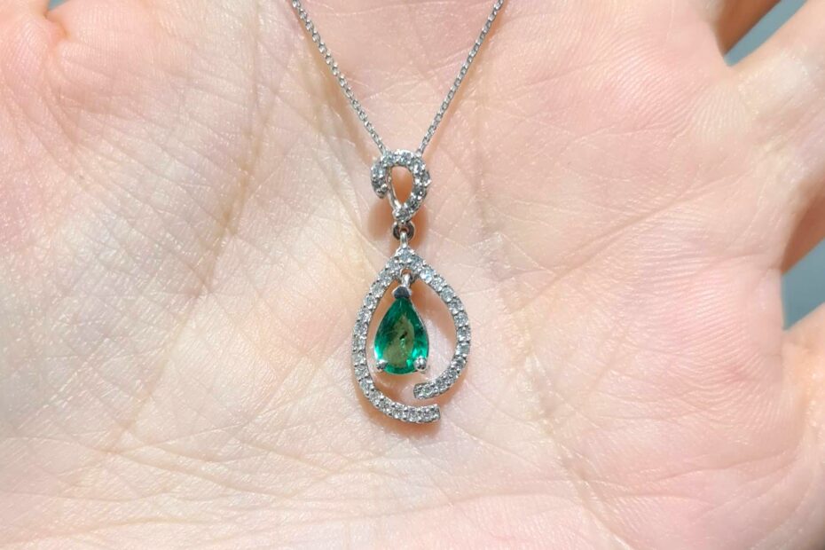 2. El 0,50 Karat Pırlanta ve Zümrüt Zarif Damla Kolye X005639