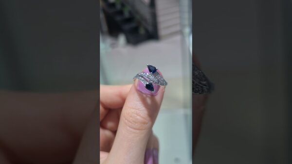 2. El 0,45 Karat Pırlanta ve Damla Safir Yüzük ürün videosu