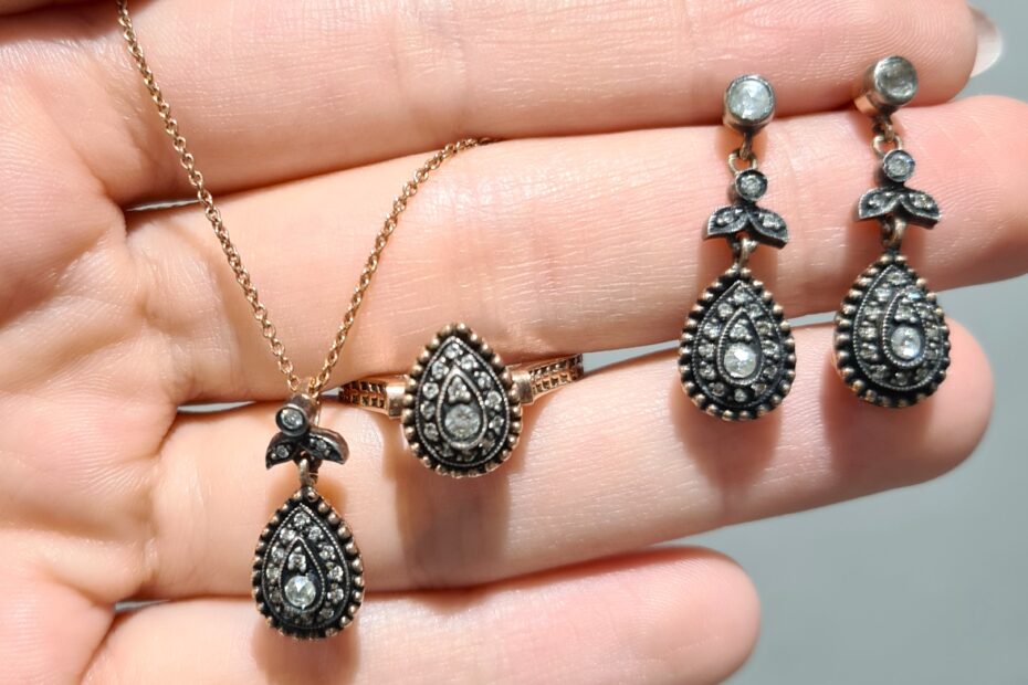 2. El 0,40 Karat Elmas Damla Kolye Küpe Yüzük Set X005841 X005842 X005843