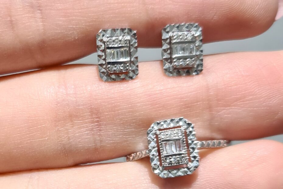 2. El 0,25 Karat Efektli Pırlanta Baget Kolye & Küpe Set X005970 X005974