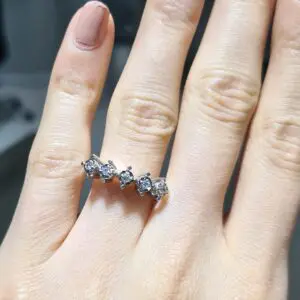 2. El 0,15 Karat Efektli Pırlanta Beştaş Yüzük