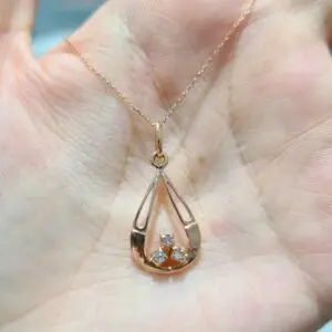 2. El 0,10 Karat Pırlanta Tria Rose Kolye X006100