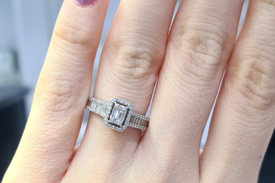 2. El 0,54 Karat Pırlanta Baget Yarımtur Yüzük X006112