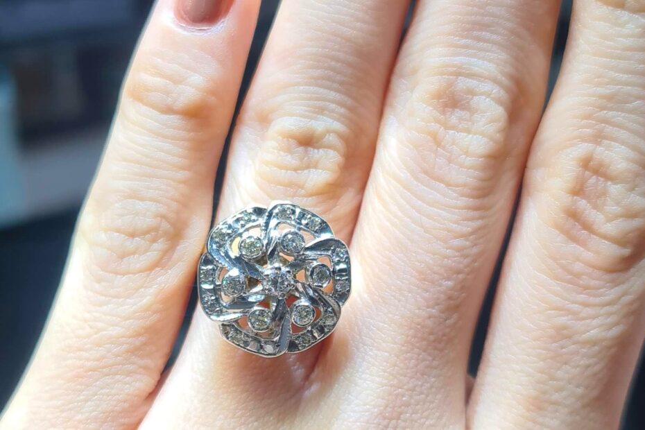 2. El 0,30 Karat Pırlanta Otantik Yüzük X006334