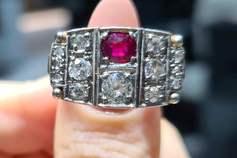 2. El 0,94 Karat Pırlanta ve Yakut Otantik Tasarım Yüzük X006289