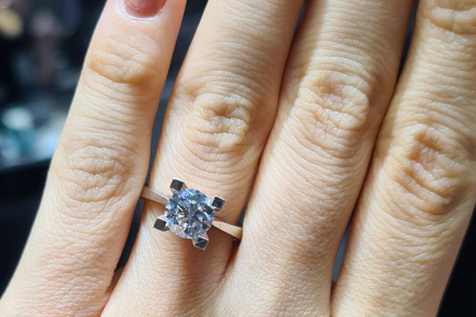 2. El 1,50 Karat E Renk HRD Sertifikalı Pırlanta Tektaş Yüzük X006285