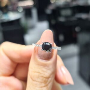 2.El Siyah Pırlanta 1,20 Karat Zen Sertifikalı Tektaş Yüzük