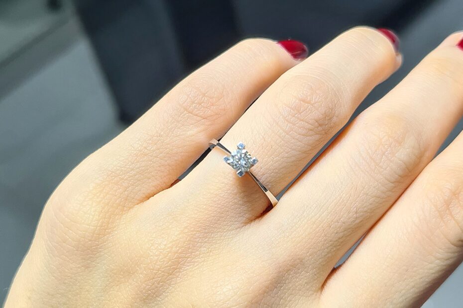 2.El Pırlanta 0,30 Karat HRD Sertifikalı Tektaş Yüzük X006591