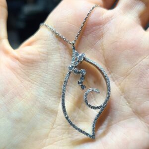 2.El Pırlanta 0,73 Karat Kolye