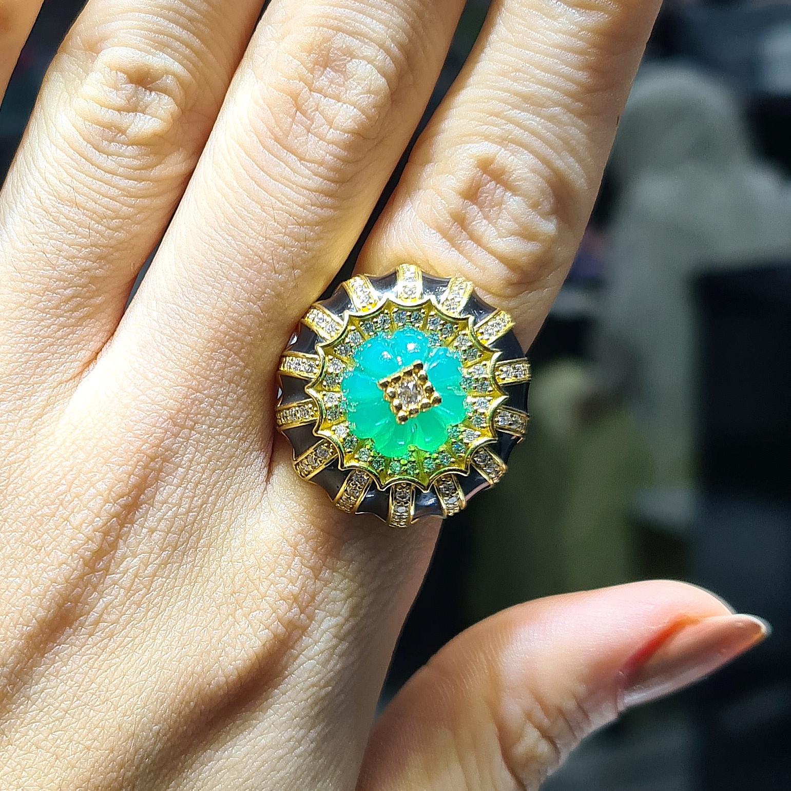 2.El Pırlanta 6,34 Karat Tasarım Yeşil Akikli Yüzük RZ00017