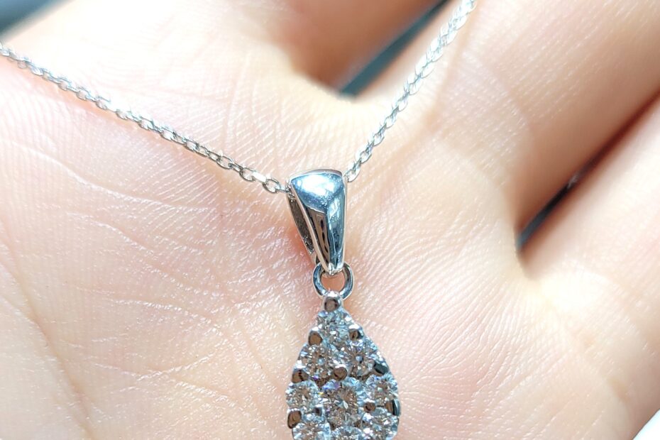 2.El Pırlanta 0,30 Karat Damla Kolye X006843