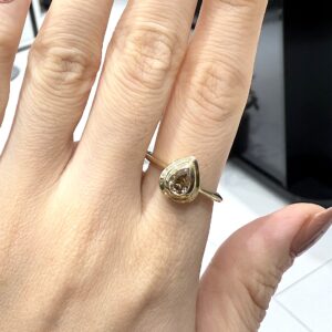 2.El Pırlanta 0,30 Karat Damla Tektaş Yüzük ALM1104