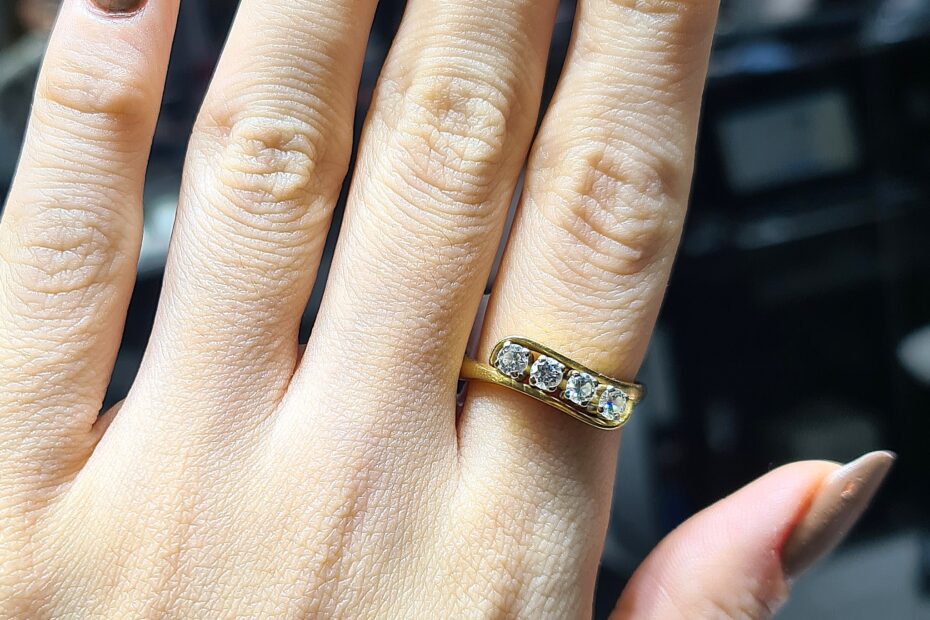 2.El Pırlanta 0,40 Karat Dört Taşlı Tasarım Yüzük X006831