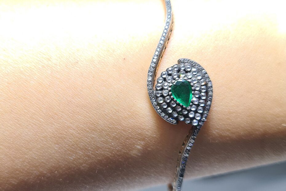 2.El Pırlanta 0,97 Karat Elmas ve Zümrüt Bileklik KK00133